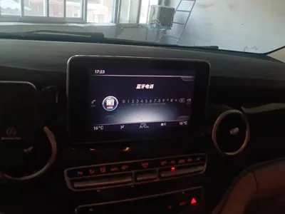 Mercedes-Benz V-Class