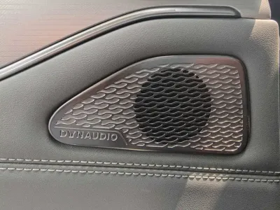 BYD L EV