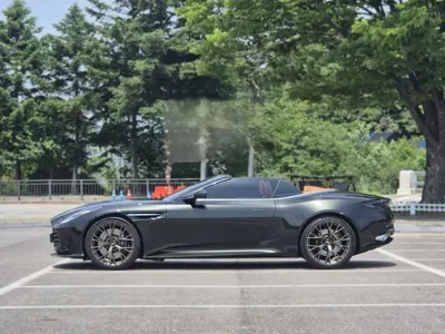 Astonmartin DB12