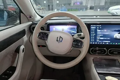 Leapmotor C11