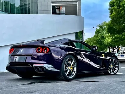 Ferrari 812