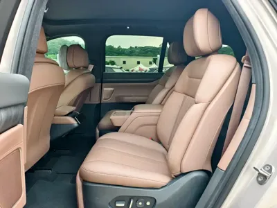Nio ES8