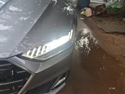 Audi A7L