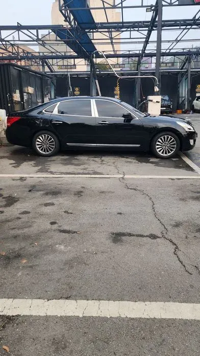 Hyundai Equus