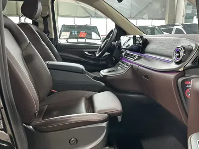 Mercedes-Benz V-Class