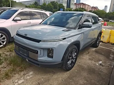 Geely ICON