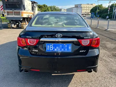 Toyota Reiz