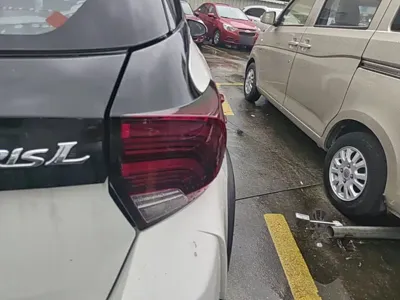 Toyota Yaris L