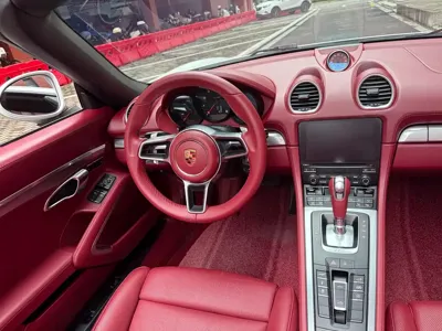 Porsche 718