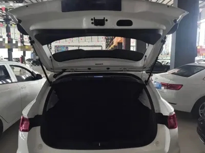 BYD e2