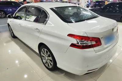 Peugeot 408
