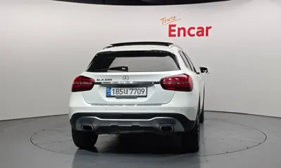 Mercedes-Benz GLA-Class