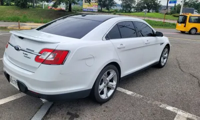 Ford Taurus