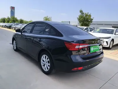Roewe i5