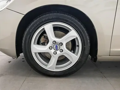 Volvo S60 (Import)