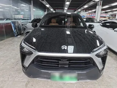 Nio ES8