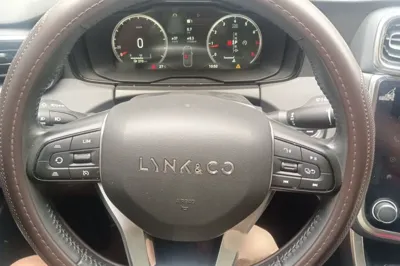 Lynk & Co 01