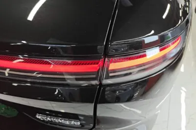 Nio ES8