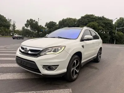 BYD S7