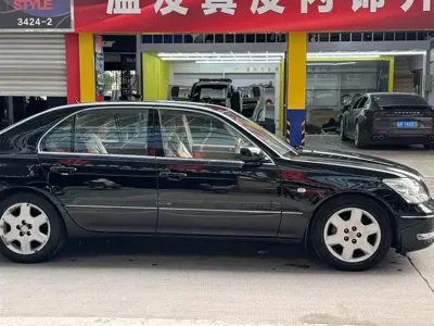 Lexus LS