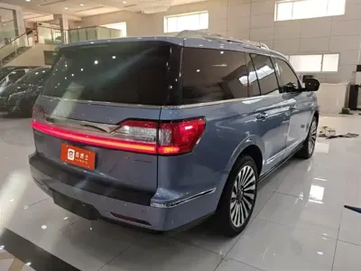 Lincoln Navigator
