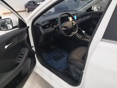 Roewe i5