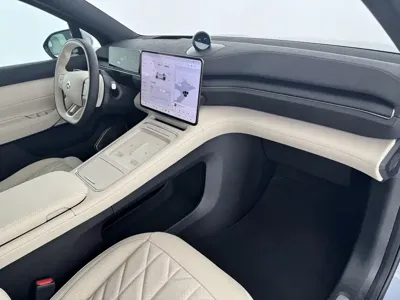 Nio EC6