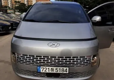 Hyundai Staria