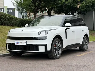 Lynk & Co 领克900