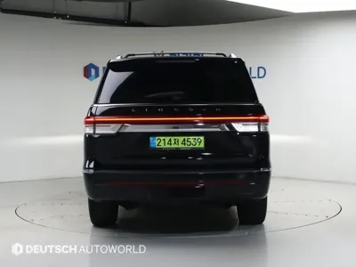 Lincoln Navigator