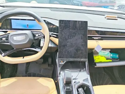 Geely Boyue L