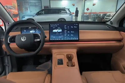 Leapmotor C16