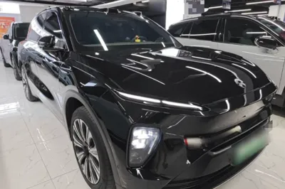 Nio ES8