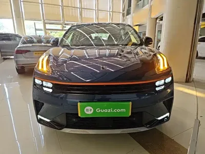 Lynk & Co 06