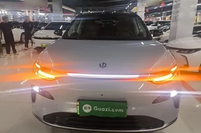 Leapmotor C11