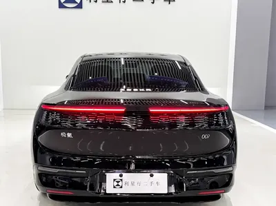 Zeekr 007