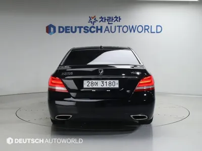 Hyundai Equus