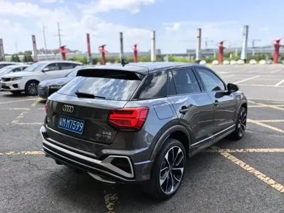 Audi Q2L