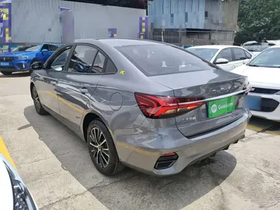 Roewe i5