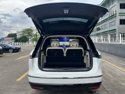 Nio ES8