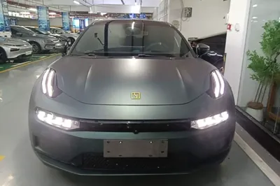 Zeekr 001