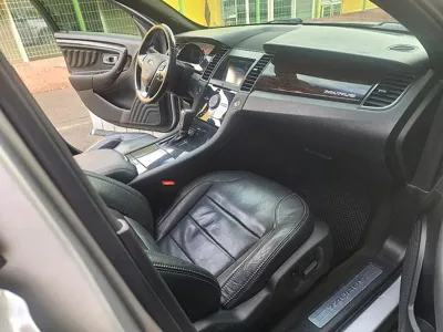 Ford Taurus