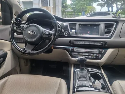 Kia Canival