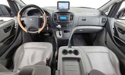 Hyundai Starex