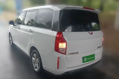 Wuling Hongguang Plus