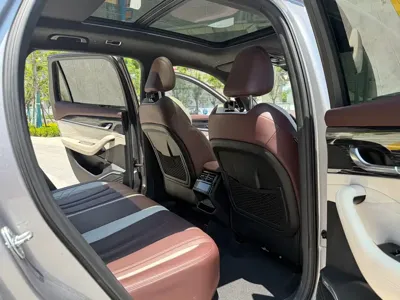 Geely Xingyue L
