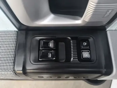 Baojun E300