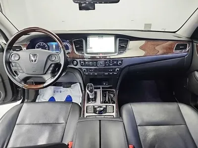 Hyundai Equus