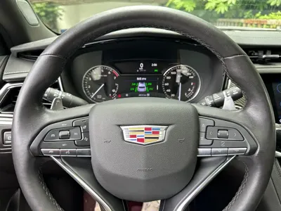 Cadillac XT6