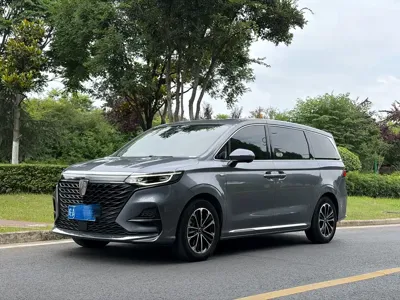 Roewe iMAX8